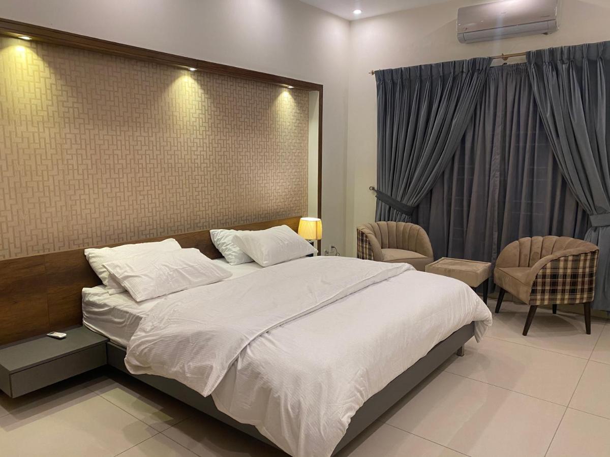 Luxury Guest House In Bahria Town Rawalpindi Exteriör bild