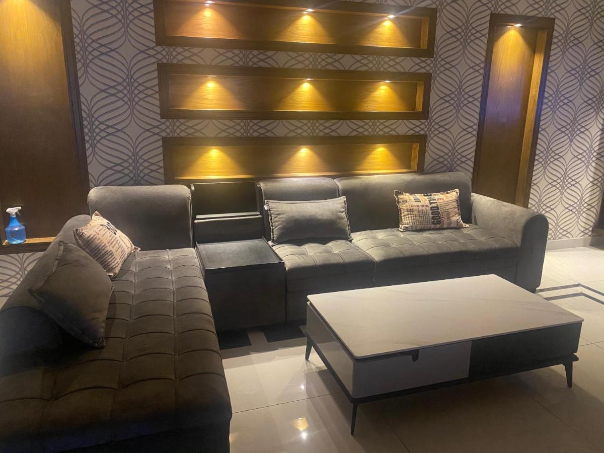 Luxury Guest House In Bahria Town Rawalpindi Exteriör bild