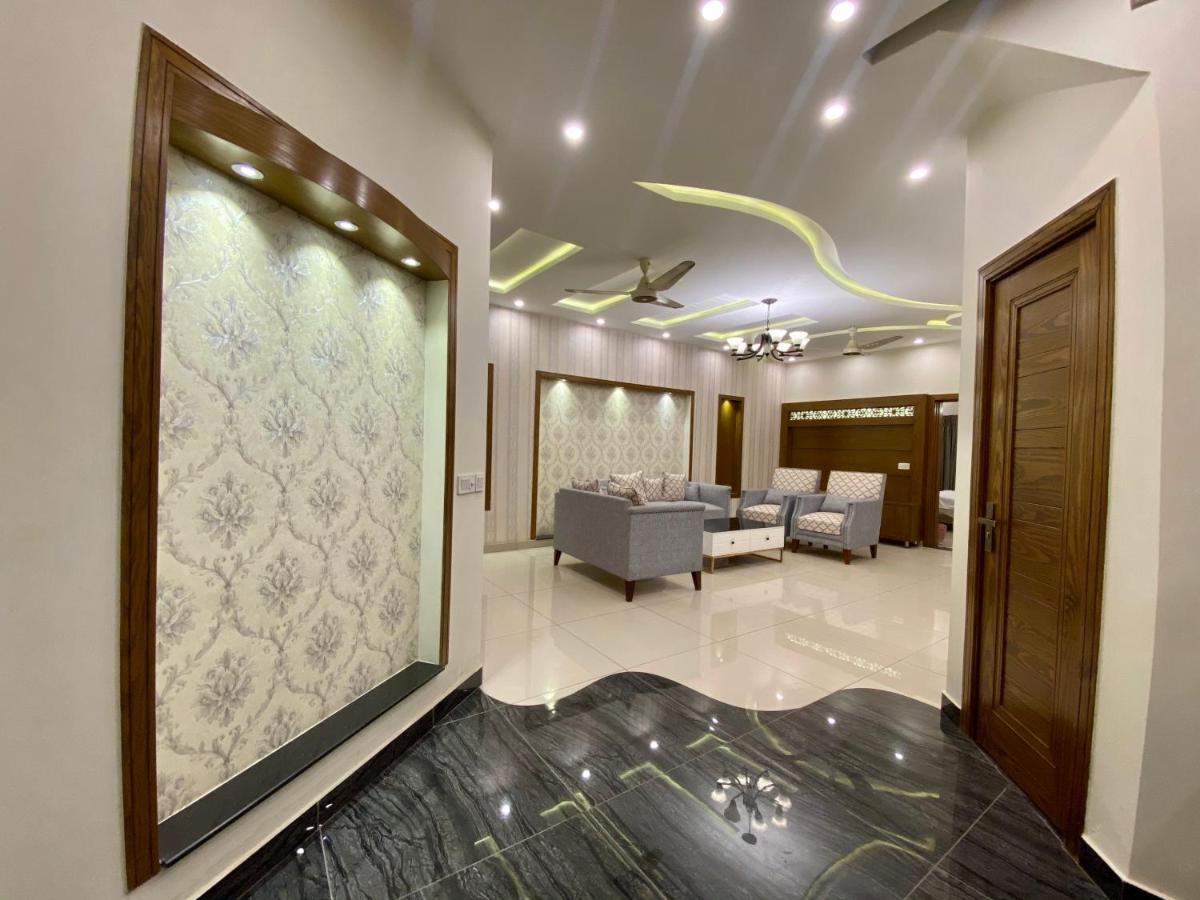 Luxury Guest House In Bahria Town Rawalpindi Exteriör bild