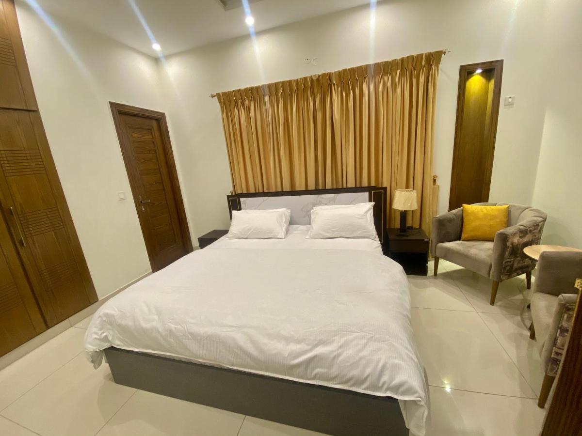 Luxury Guest House In Bahria Town Rawalpindi Exteriör bild