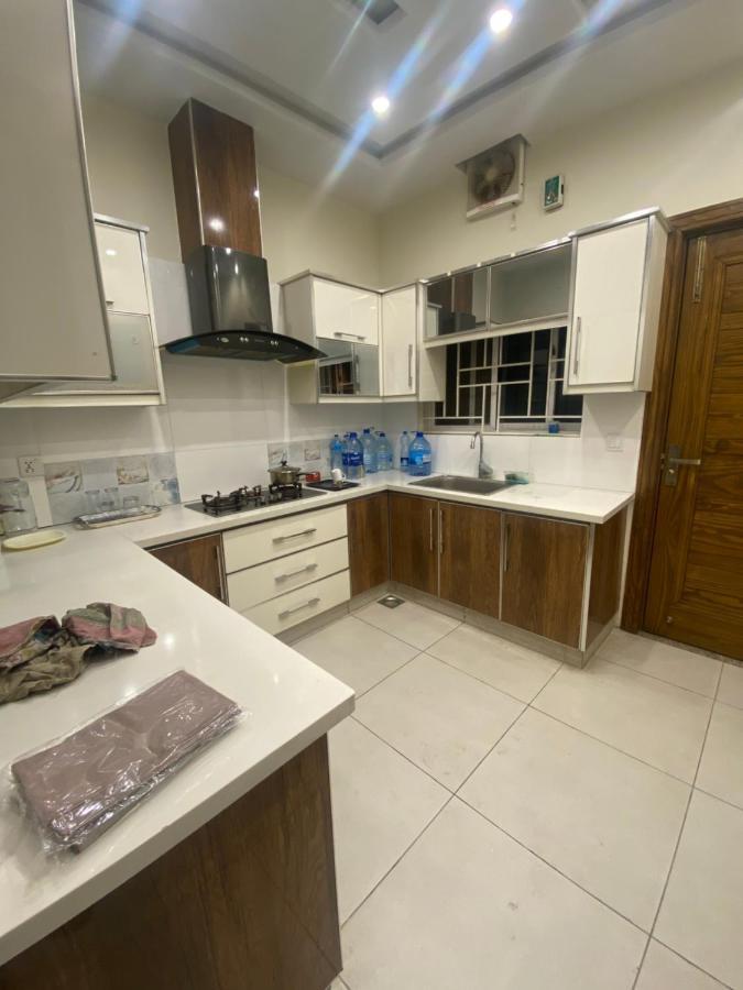 Luxury Guest House In Bahria Town Rawalpindi Exteriör bild